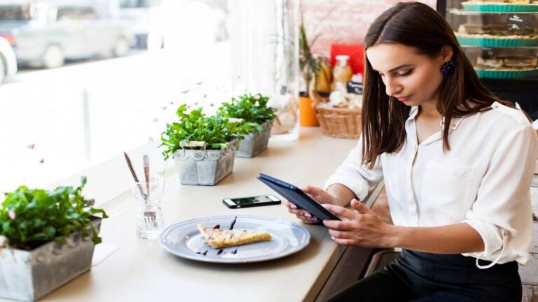 Why More American Restaurants Are Choosing MenuForma for Digital Menus and Online Ordering